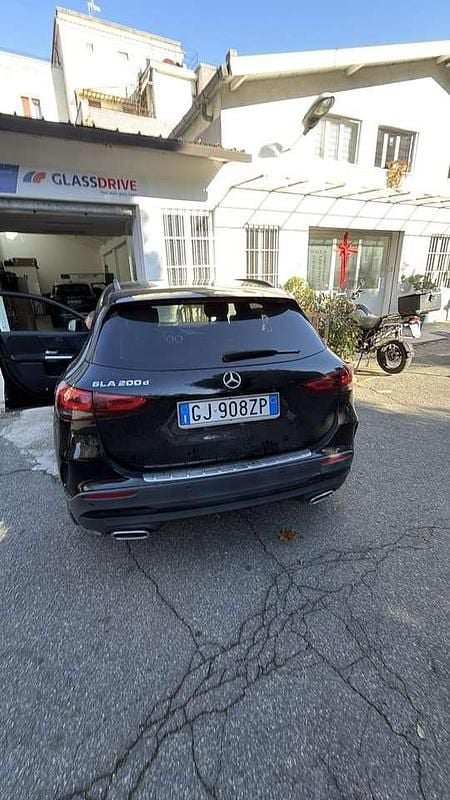 Nero Usata 2022 Mercedes GLA200 Premium SUV | 34.999 € (Ottimo prezzo) - Immagine 1/3