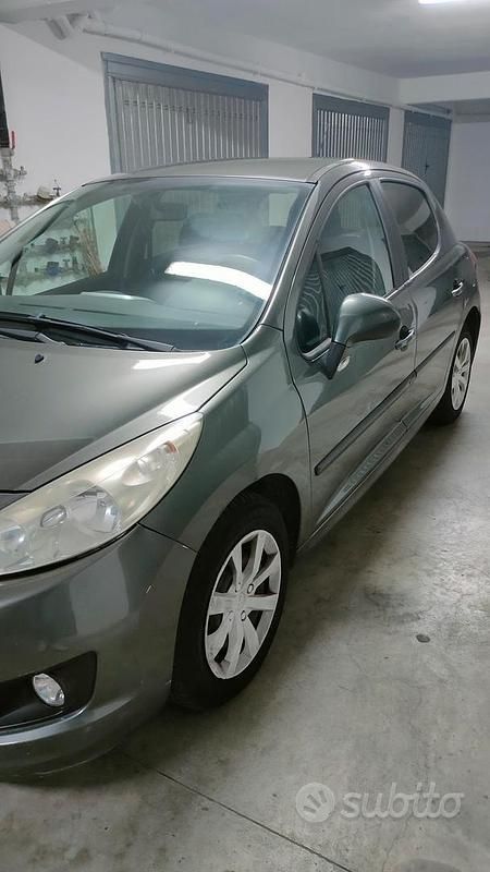 Usata Peugeot 207 88 CV (64 kW) 2010 Grigio Berlina