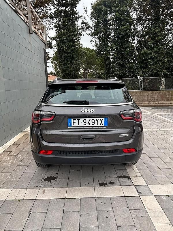 Occasion Jeep Compass Limited 120 ch (88 kW) 2019 Gris SUV