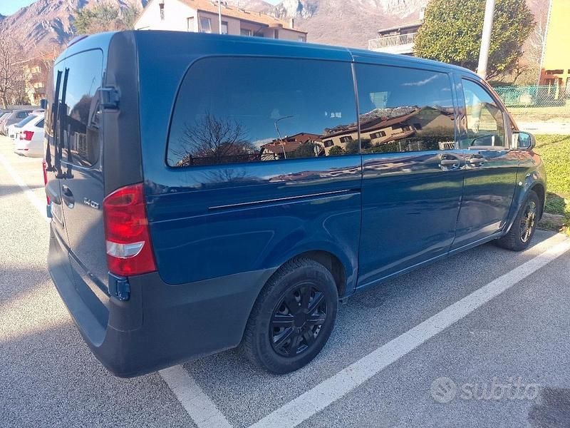 Begagnad Mercedes Vito 2019 Blå Van