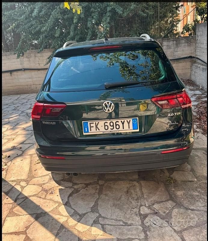 Usata VW Tiguan Business 150 CV (110 kW) 2017 Verde SUV