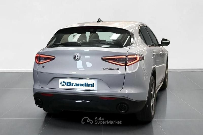 Usata Alfa Romeo Stelvio 209 CV (153 kW) 2025 Gray SUV