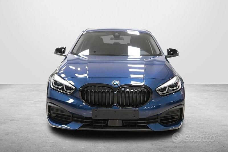 Usata BMW 116 Advantage 110 CV (80 kW) 2023 Blu Utilitaria