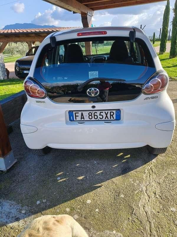 Usata Toyota Aygo Connect Style 68 CV (50 kW) 2012 Utilitaria