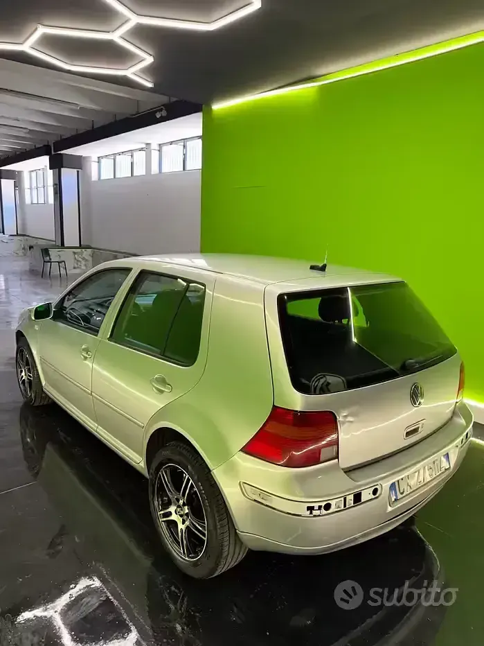 Usata VW Golf IV Comfortline 101 CV (74 kW) 2005 Grigio Station wagon