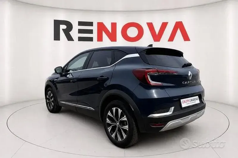 Usata Renault Captur Techno 101 CV (74 kW) 2024 Blu SUV