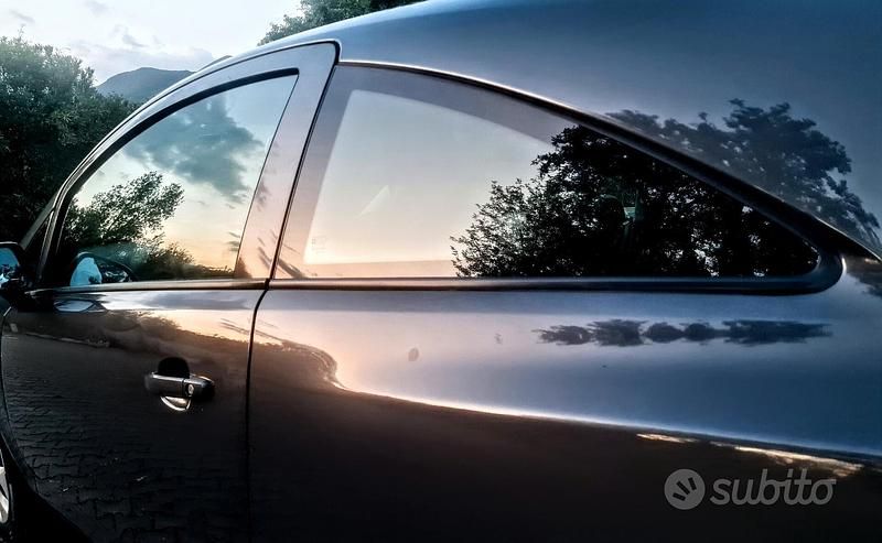 Usata Opel Corsa 85 CV (62 kW) 2013 Marrone Utilitaria