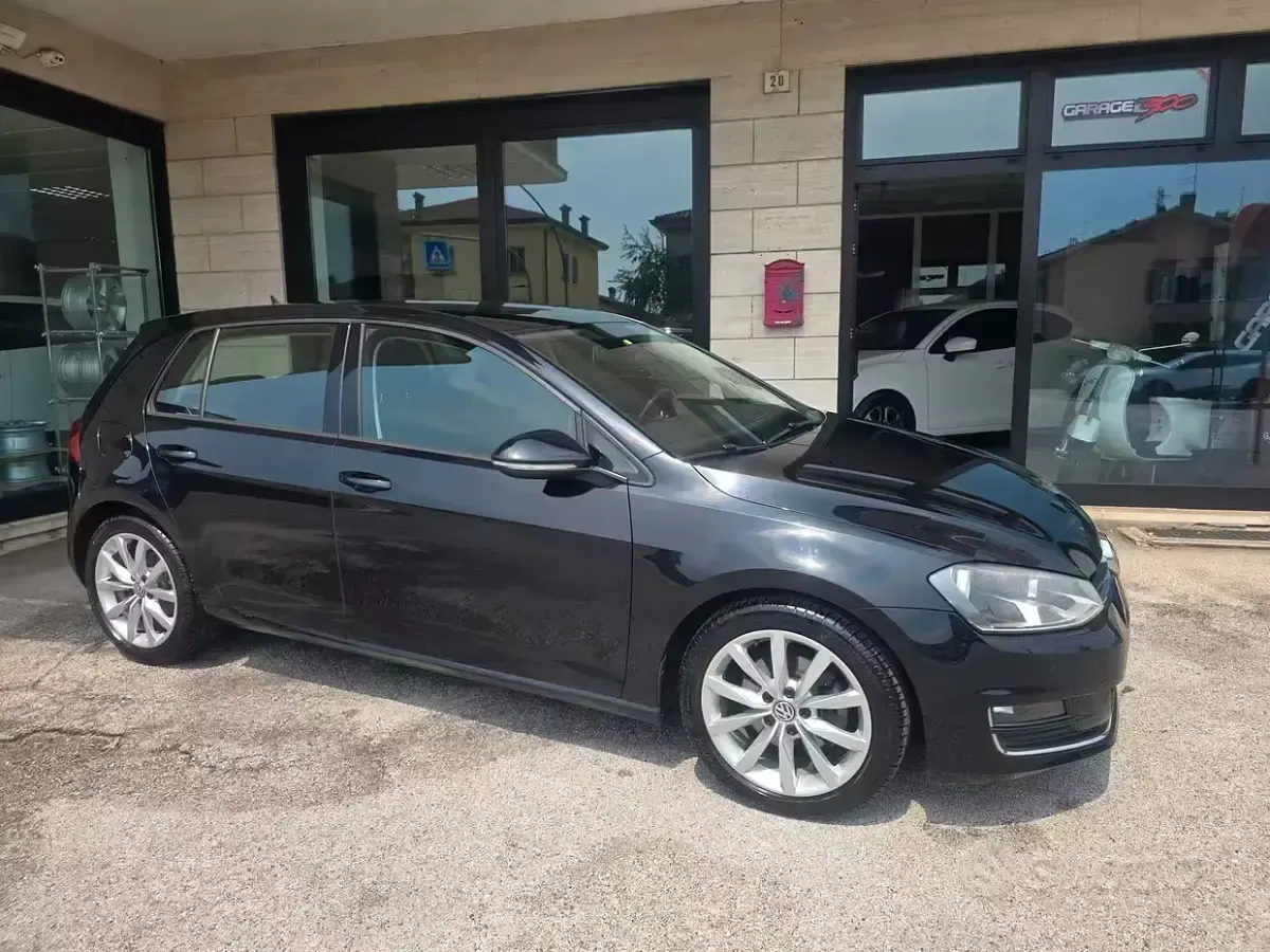Usata VW Golf VII Highline 110 CV (80 kW) 2016 Nero Berlina