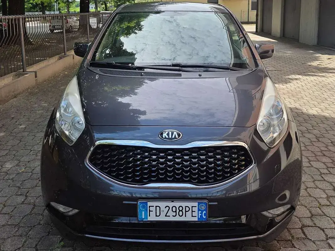 Usata Kia Venga Active 90 CV (66 kW) 2016 Grigio Utilitaria