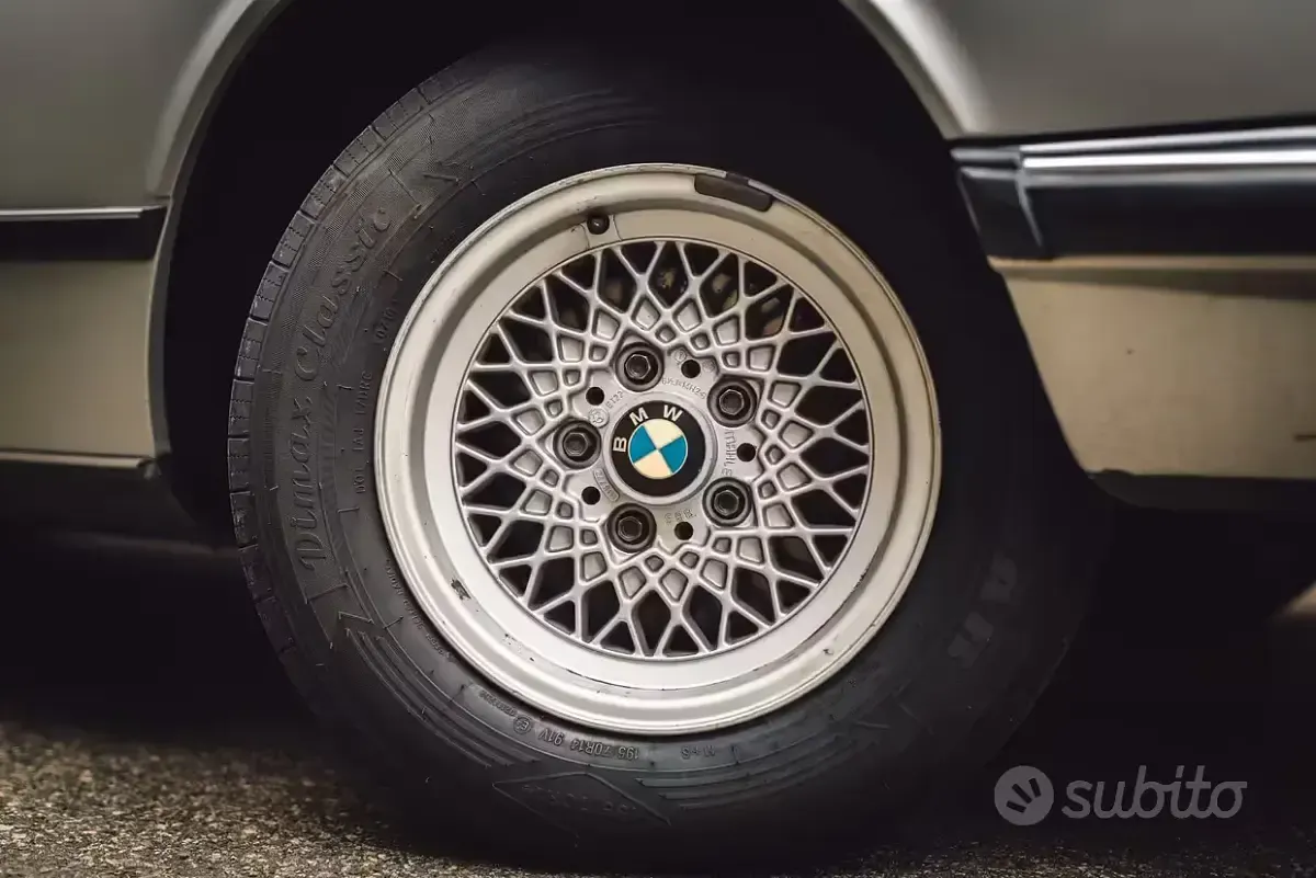 Usata BMW 635 218 CV (160 kW) 1981 Grigio Coupé