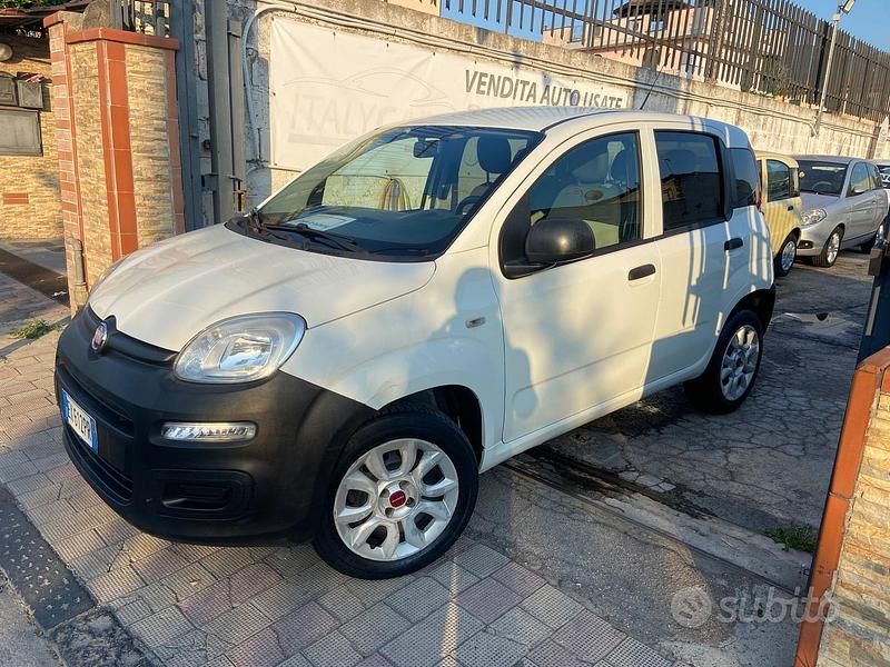 Usata Fiat Panda Easy 86 CV (63 kW) 2014 Bianco Utilitaria