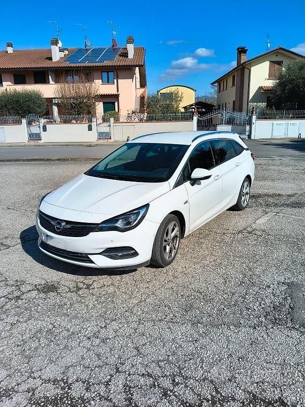 Usata Opel Astra Business Elegance 122 CV (89 kW) 2019 Bianco Station wagon