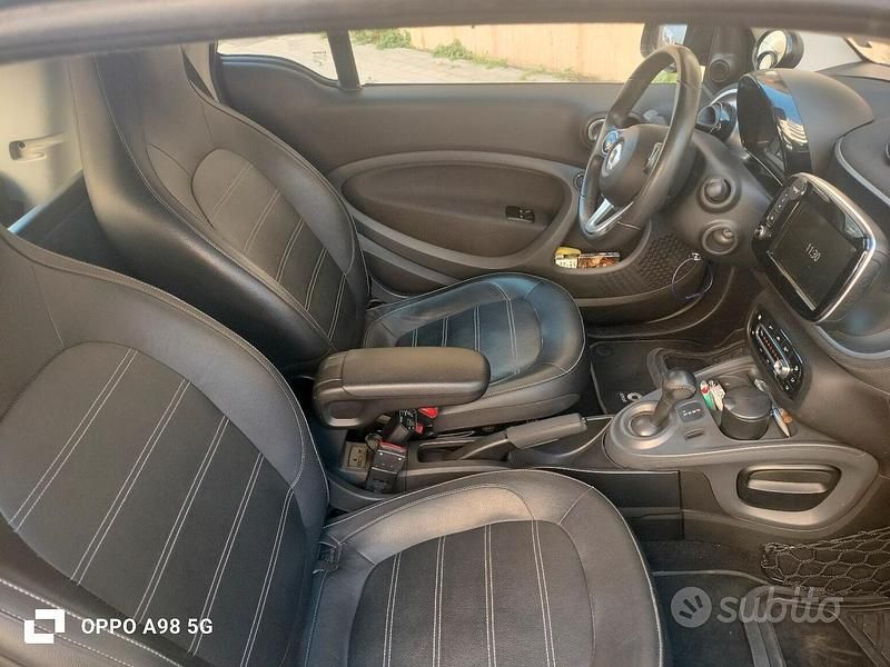 Usata Smart ForFour 90 CV (66 kW) 2015 Nero Utilitaria