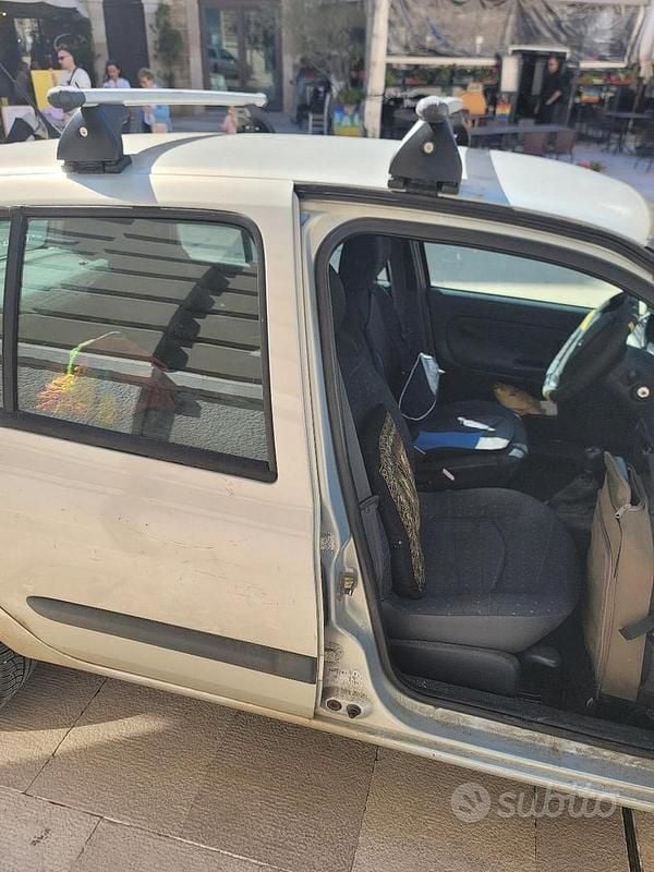 Usata Renault Clio II Expression 2003 Grigio Berlina