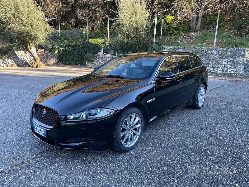 Usata Jaguar XF Premium Luxury 200 CV (147 kW) 2015 Nero Berlina