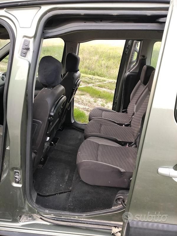 Usata Peugeot Partner 90 CV (66 kW) 2011 Verde Monovolume