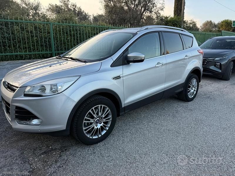 Usata Ford Kuga Titanium 140 CV (102 kW) 2013 Argento SUV