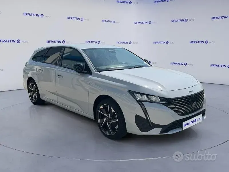 Usata Peugeot 308 Allure 131 CV (96 kW) 2024 Bianco okenite [m0su]  metall Station wagon