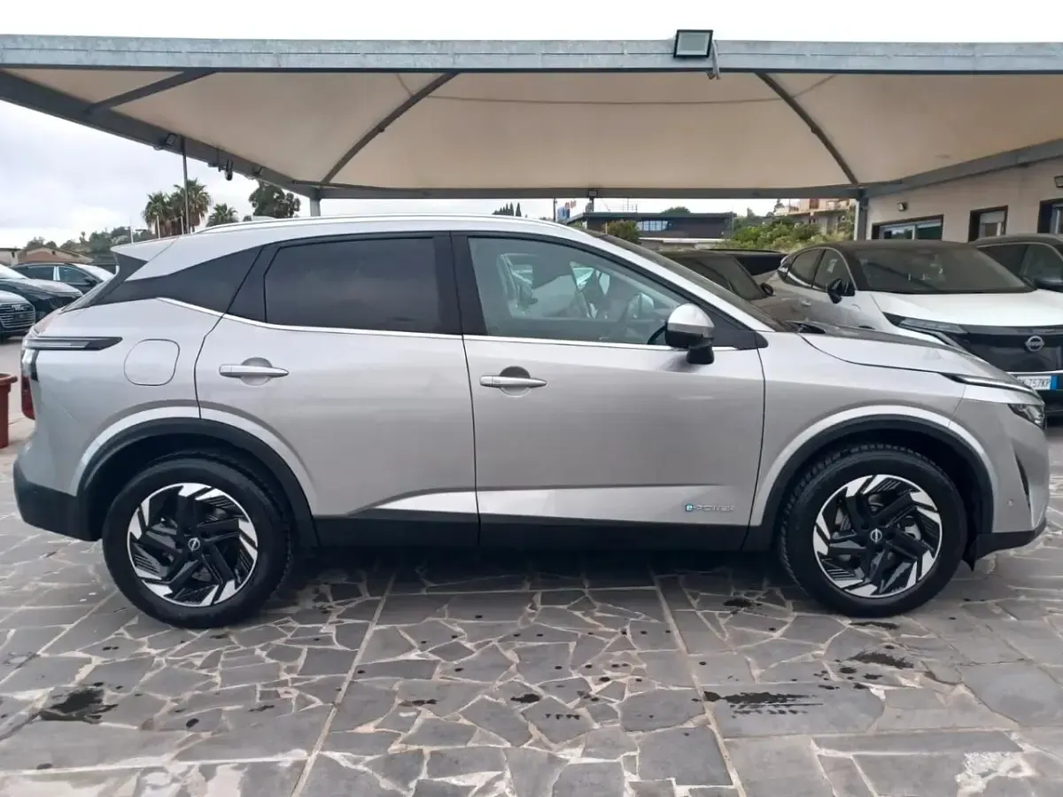 Usata Nissan Qashqai N-Connecta 190 CV (139 kW) 2025 Grigio SUV