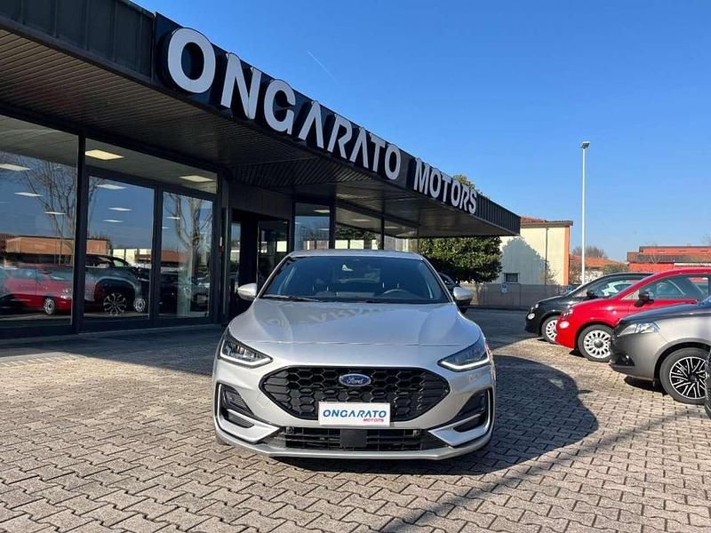 Usata Ford Focus 125 CV (91 kW) 2024 Argento Utilitaria