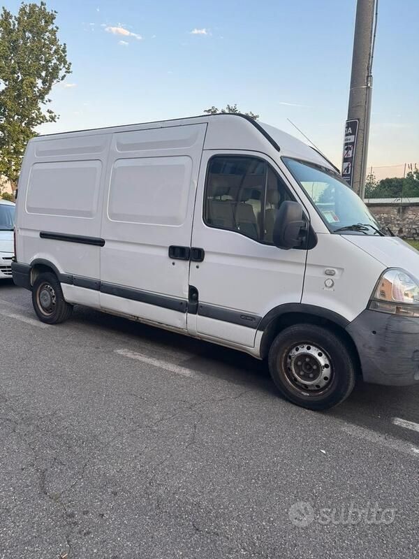 Usata Nissan Interstar 2011 Bianco Furgone