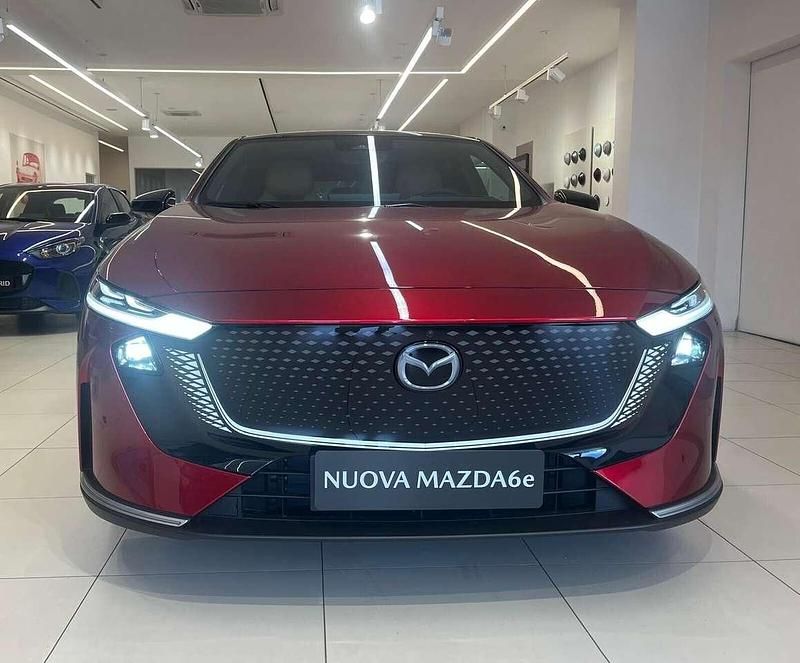 Nuova Mazda 6e Takumi-Line 189 kW (258 CV) 2026 Rosso Berlina