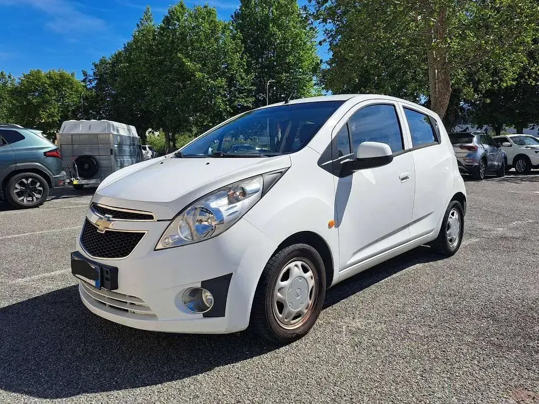 Usata Chevrolet Spark 68 CV (50 kW) 2011 Bianco Utilitaria