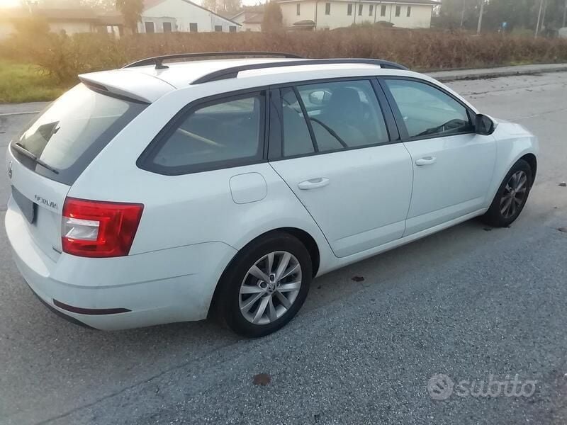 Usata Skoda Octavia G-TEC Style 110 CV (80 kW) 2018 Bianco Station wagon