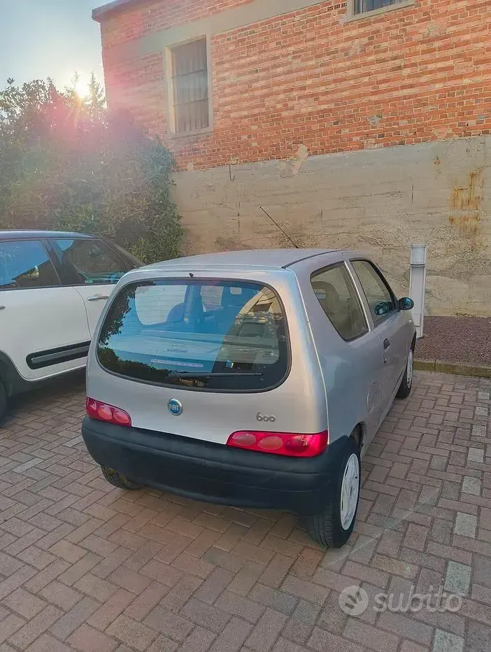 Usata Fiat 600 54 CV (39 kW) 2005 Grigio Utilitaria