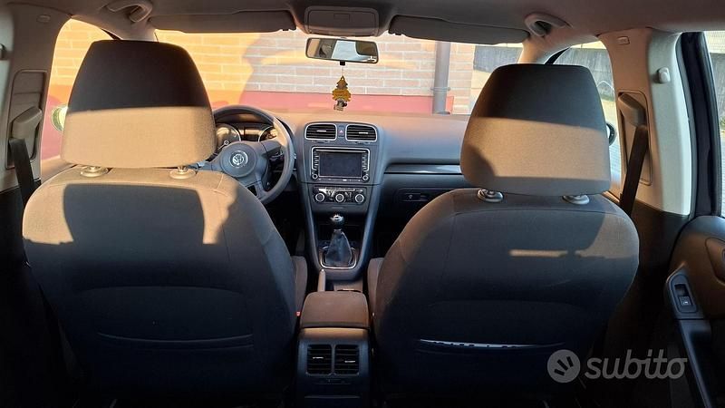 Usata VW Golf VI 105 CV (77 kW) 2011 Nero Utilitaria
