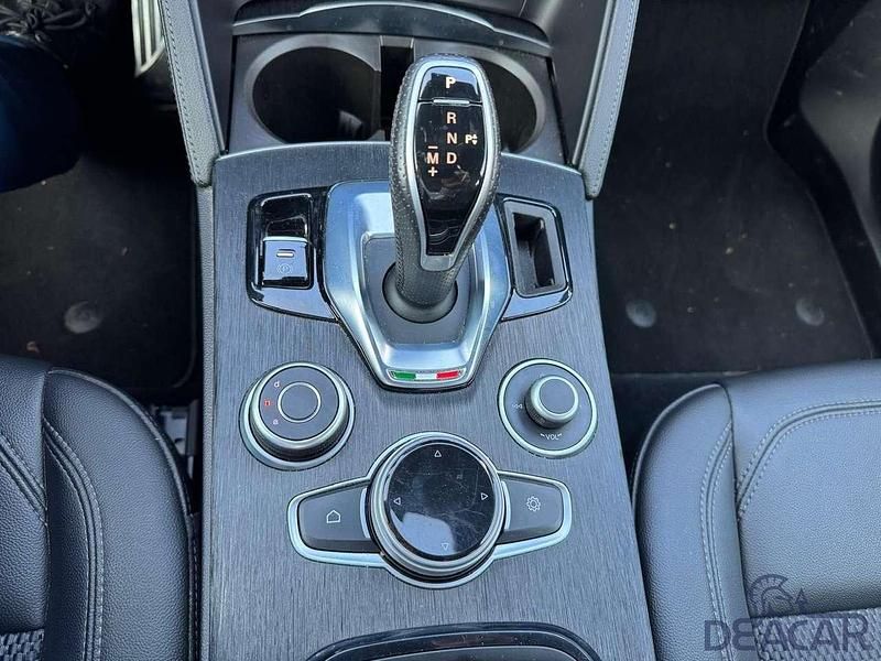 Usata Alfa Romeo Stelvio Super 209 CV (153 kW) 2023 Grigio SUV