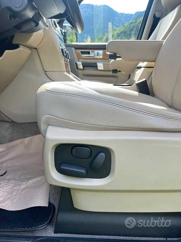 Usata Land Rover Discovery 4 HSE 249 CV (183 kW) 2016 Blu SUV