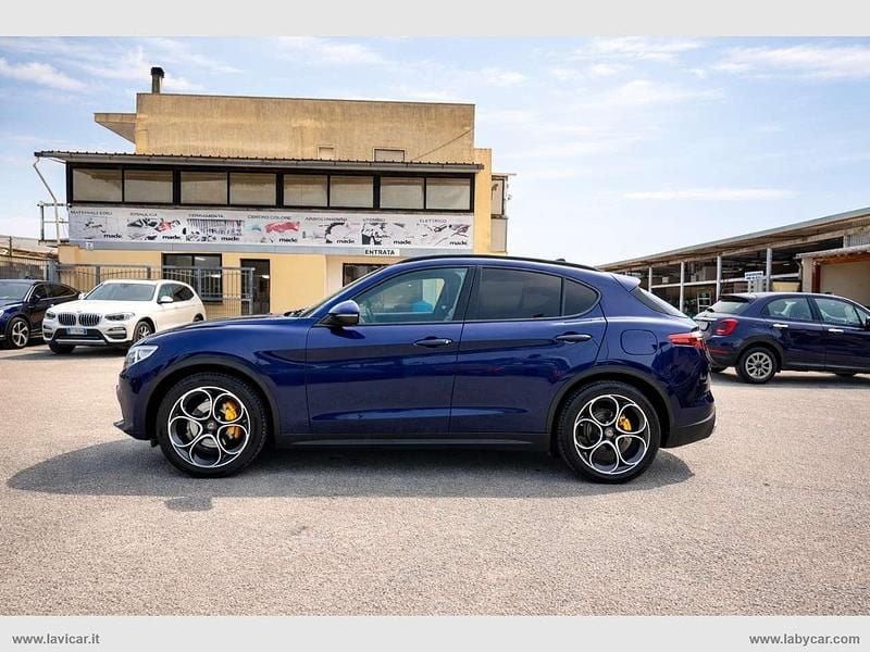Usata Alfa Romeo Stelvio 210 CV (154 kW) 2021 Blu/azzurro SUV