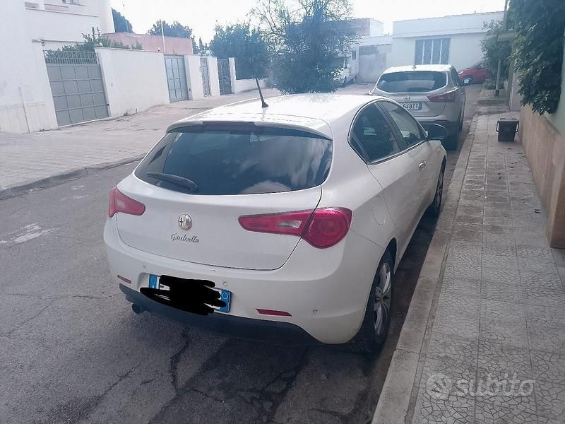 Usata Alfa Romeo Giulietta 120 CV (88 kW) 2015 Utilitaria