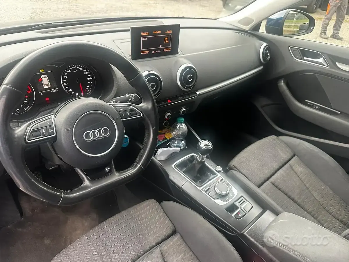 Usata Audi A3 105 CV (77 kW) 2015 Blu Berlina