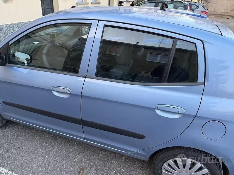 Usata Kia Picanto 2004 Blu Utilitaria