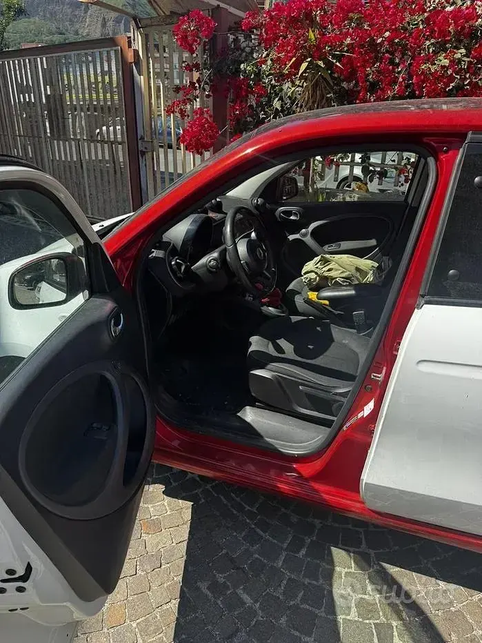 Usata Smart ForFour 71 CV (52 kW) 2017 Bianco Utilitaria