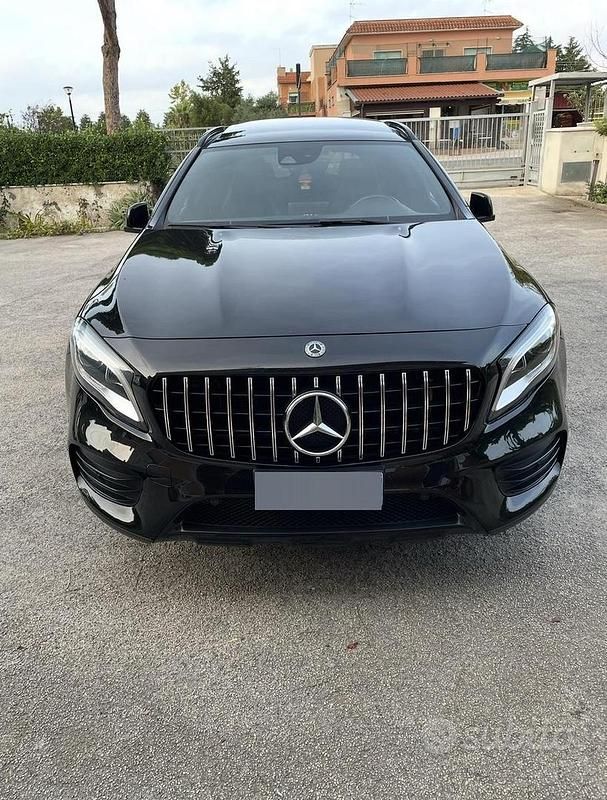 Usata Mercedes GLA200 Premium 136 CV (100 kW) 2018 Nero SUV