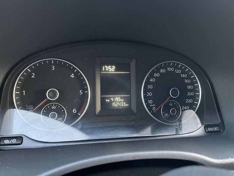 Usata VW Caddy Trendline 102 CV (75 kW) 2015 Grigio Monovolume