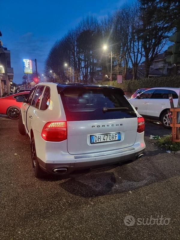 Usata Porsche Cayenne 290 CV (213 kW) 2007 Grigio SUV