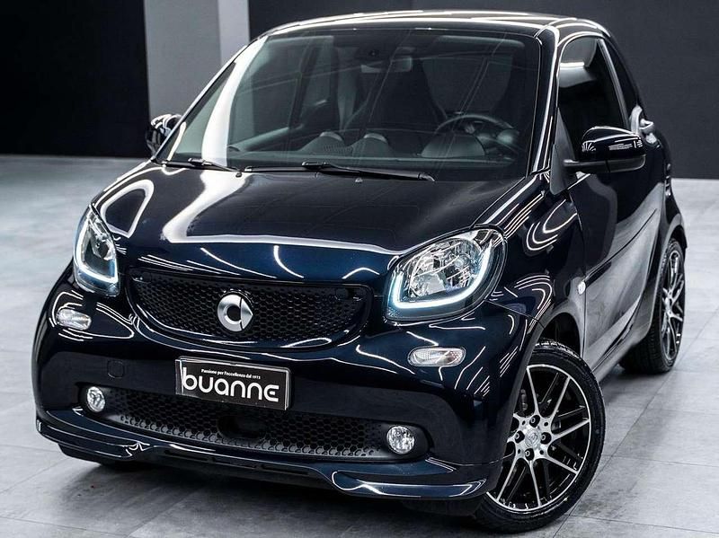 Usata Smart ForTwo Coupé Brabus 90 CV (66 kW) 2019 Blue paris perlato metall Utilitaria