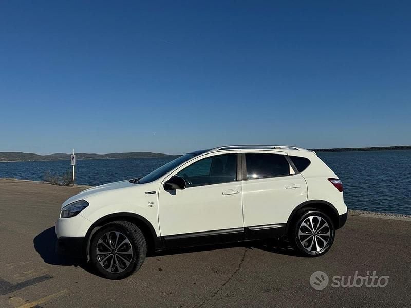 Usata Nissan Qashqai N-TEC 110 CV (80 kW) 2011 Bianco SUV