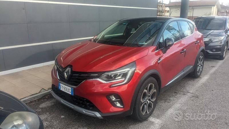 Usata Renault Captur 100 CV (73 kW) 2020 Rosso SUV