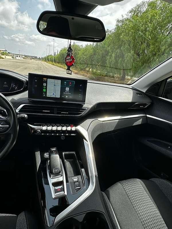 Usata Peugeot 3008 Allure 120 CV (88 kW) 2022 Monovolume