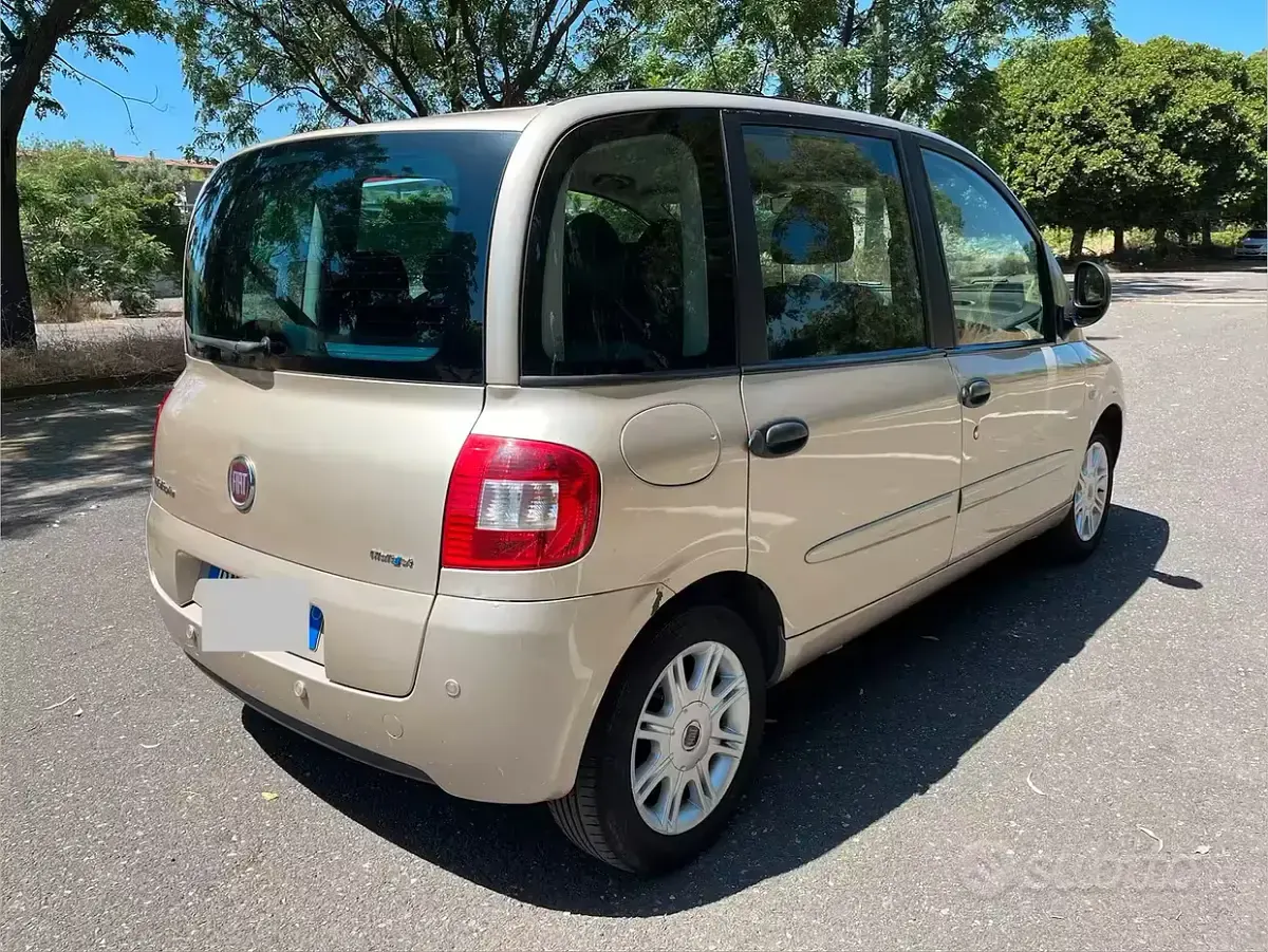 Usata Fiat Multipla 120 CV (88 kW) 2008 Giallo Monovolume
