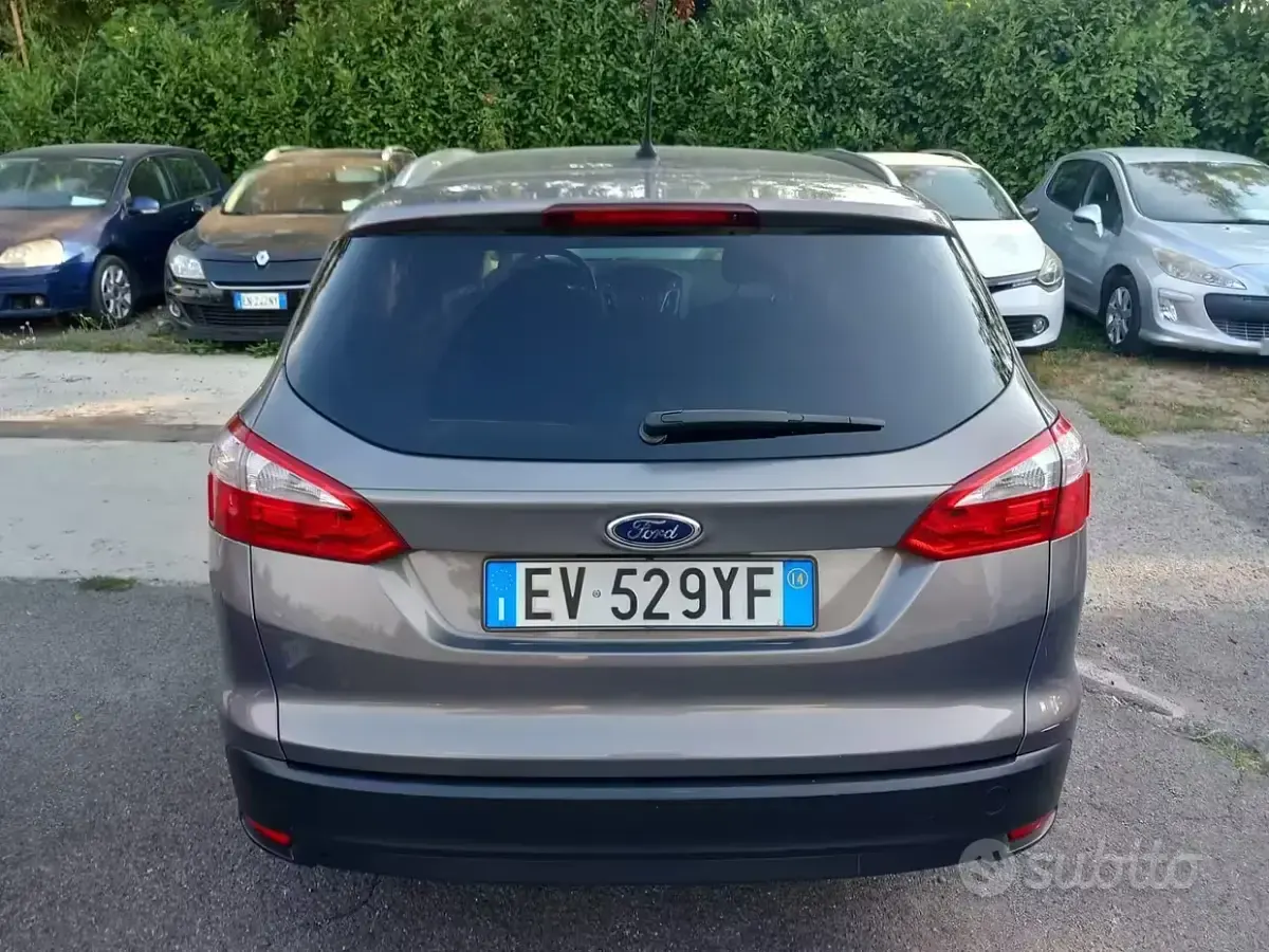 Usata Ford Focus Titanium 120 CV (88 kW) 2014 Grigio Station wagon