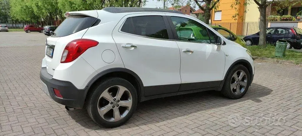 Usata Opel Mokka Cosmo 131 CV (96 kW) 2014 Bianco pastello SUV