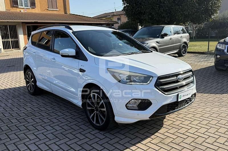 Usata Ford Kuga ST-Line 120 CV (88 kW) 2017 Bianco SUV