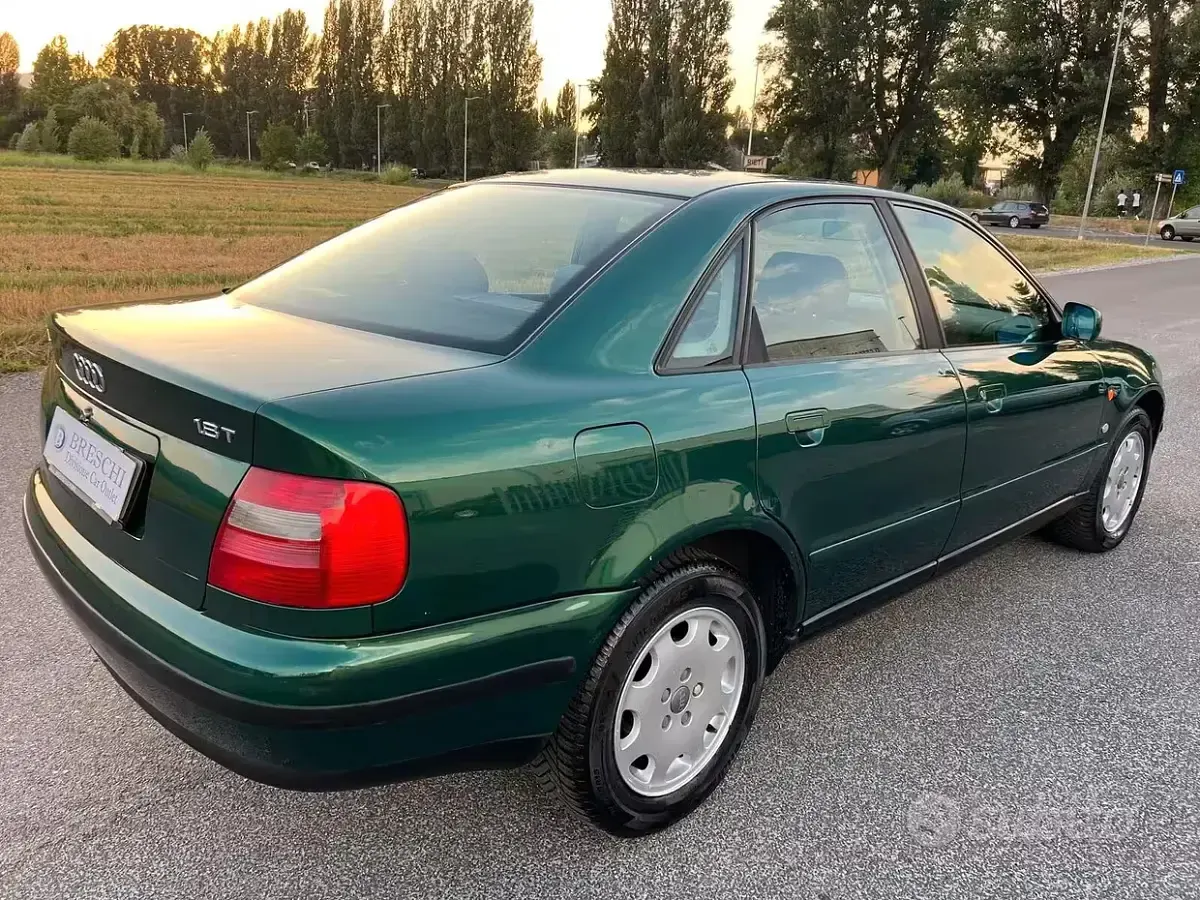 Usata Audi A4 150 CV (110 kW) 1997 Verde Berlina
