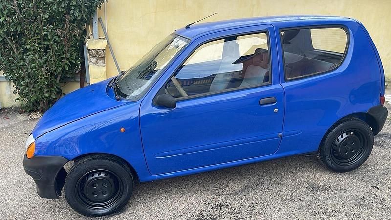 Usata Fiat Seicento Young 55 CV (40 kW) 2000 Blu Utilitaria